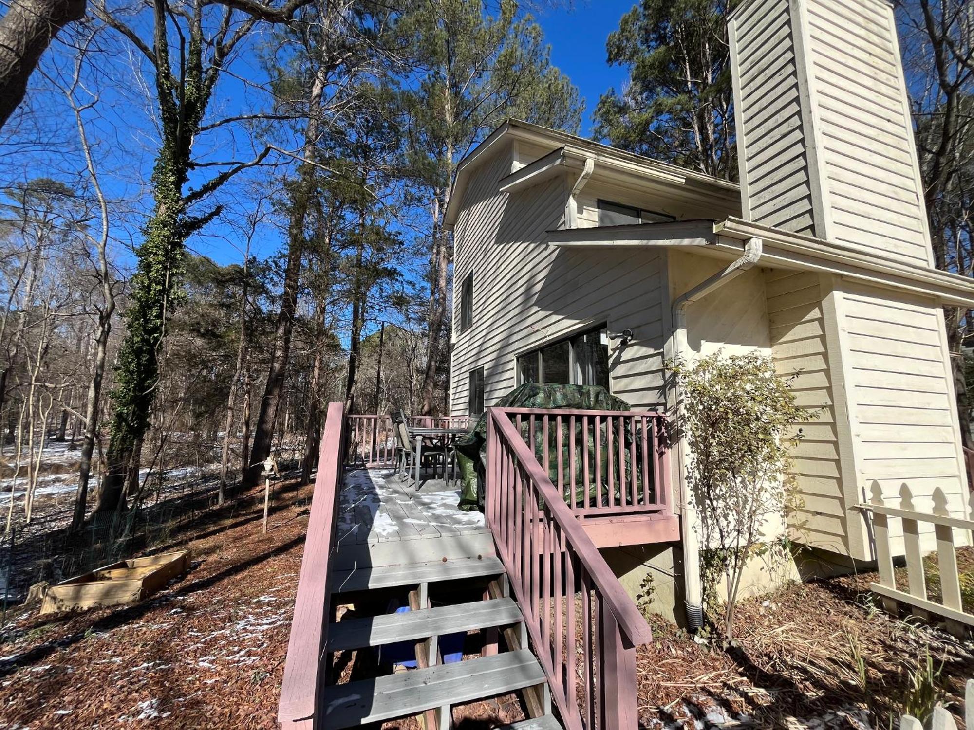Spacious 2 Bedroom House Close To Unc *
