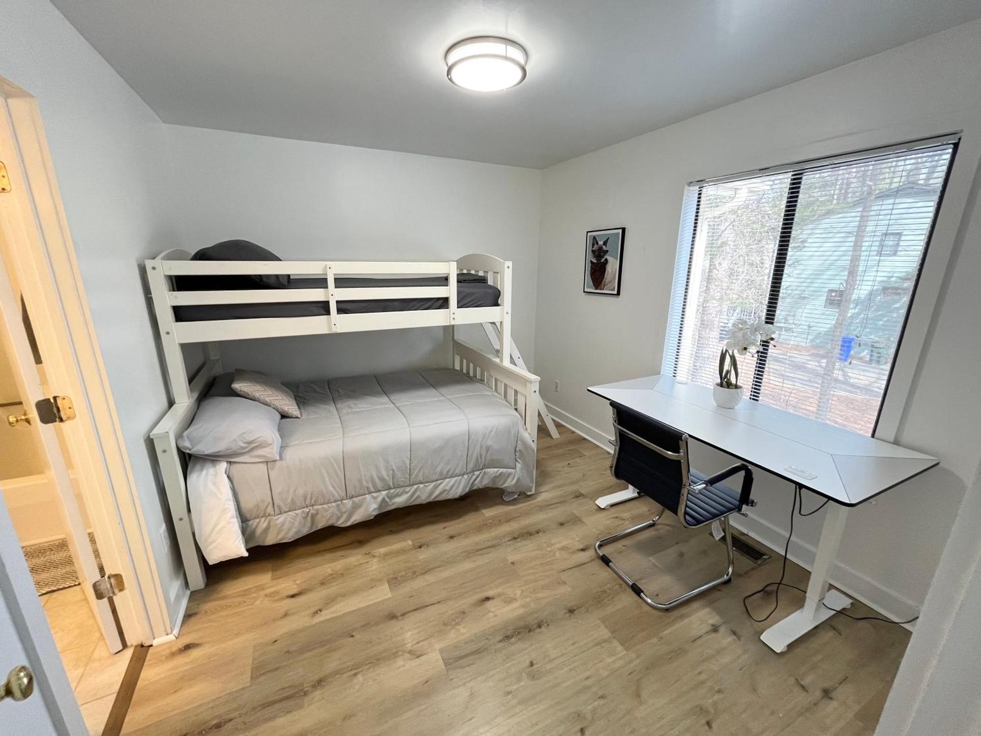 Сasa de vacaciones Spacious 2 Bedroom House Close To Unc *