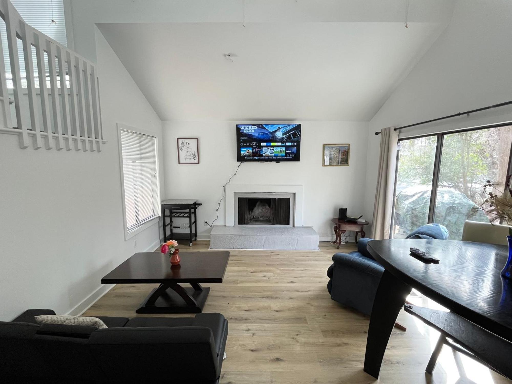 Spacious 2 Bedroom House Close To Unc * Chapel Hill